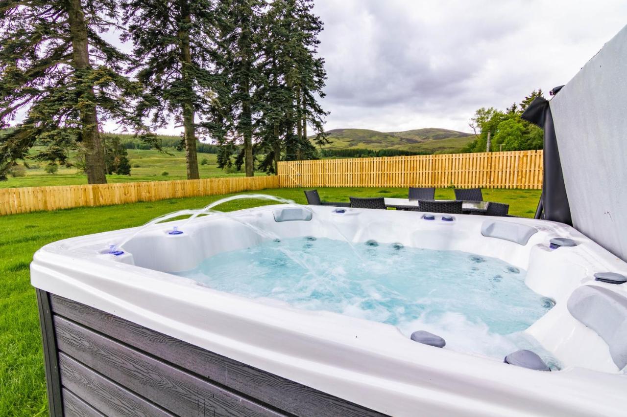 Dalnaglar Castle Estate Villa Glenshee Eksteriør billede